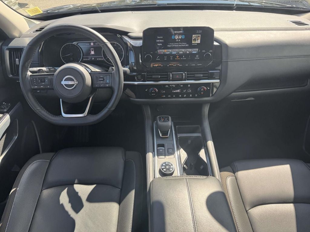 2025 Nissan Pathfinder SL