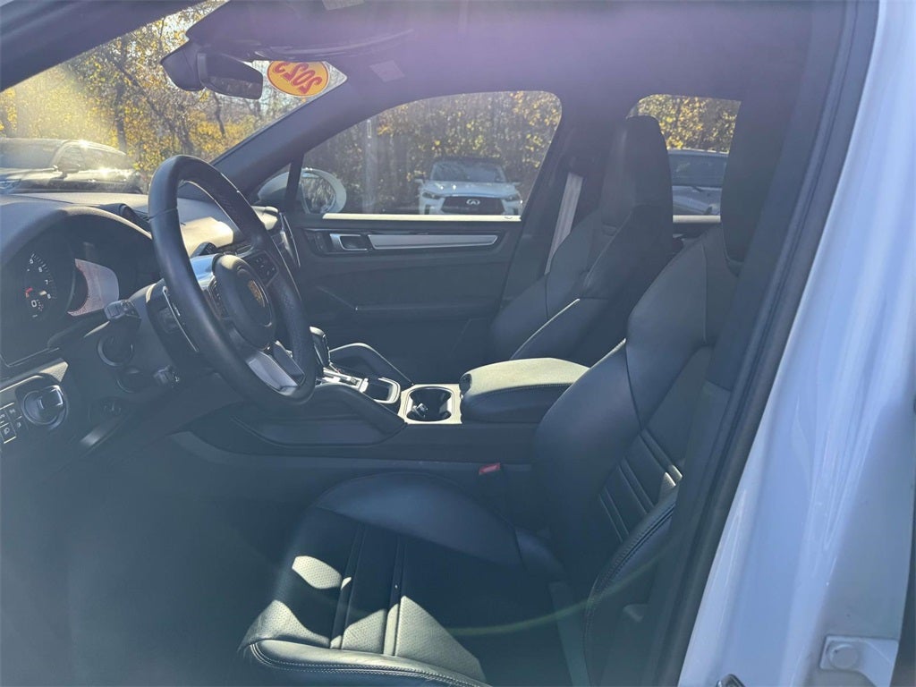 2023 Porsche Cayenne Platinum Edition