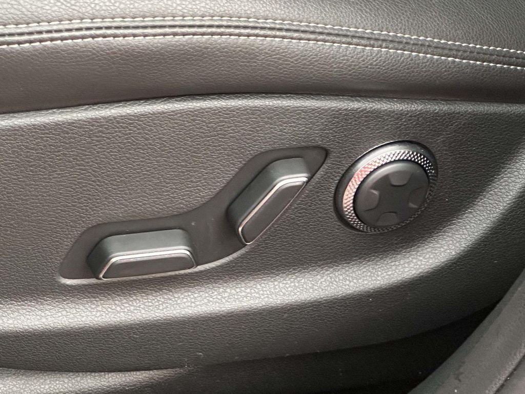 2024 Genesis GV70 2.5T