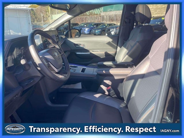 2024 Toyota Sienna XSE 7 Passenger