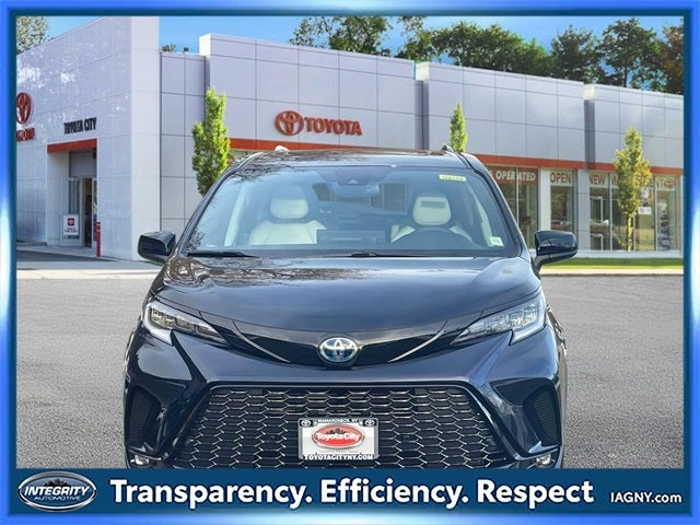 2025 Toyota Sienna XSE 7 Passenger