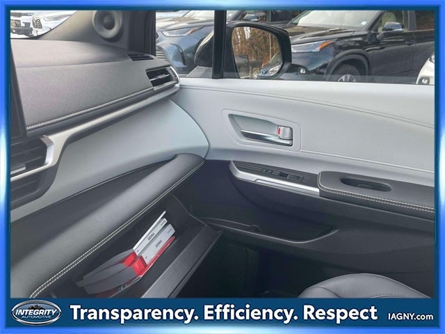 2025 Toyota Sienna XSE 7 Passenger