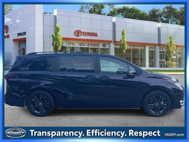 2025 Toyota Sienna XSE 7 Passenger
