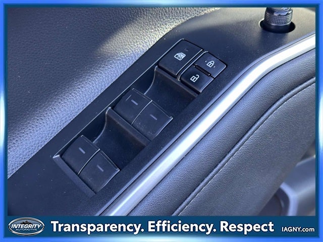 2023 Toyota Highlander XLE 8 PASSENGER BENCH SEATING