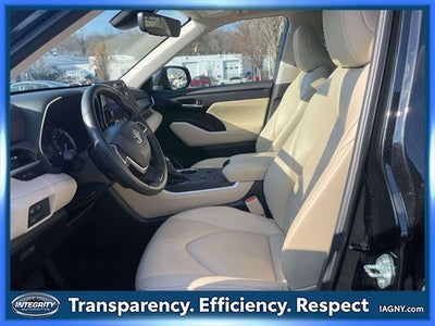 2023 Toyota Highlander XLE