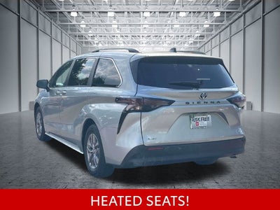 2025 Toyota Sienna XLE 8 Passenger