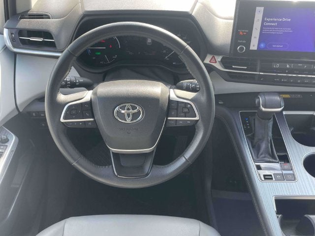 2025 Toyota Sienna XLE 8 Passenger