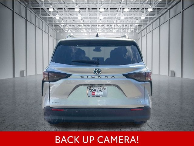 2025 Toyota Sienna XLE 8 Passenger