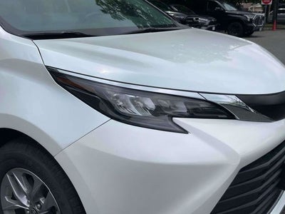 2024 Toyota Sienna XLE 8 Passenger