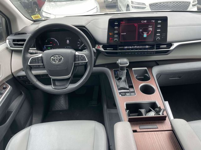 2024 Toyota Sienna XLE 8 Passenger