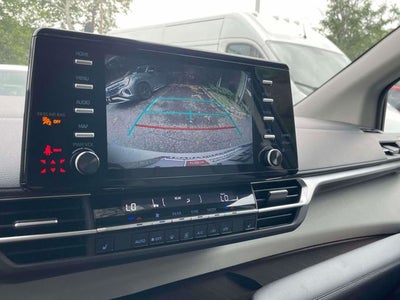 2024 Toyota Sienna XLE 8 Passenger