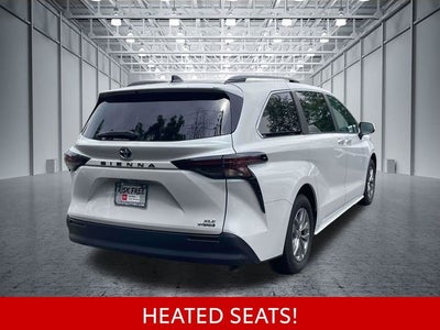 2024 Toyota Sienna XLE 8 Passenger