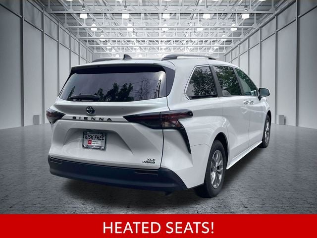 2024 Toyota Sienna XLE 8 Passenger