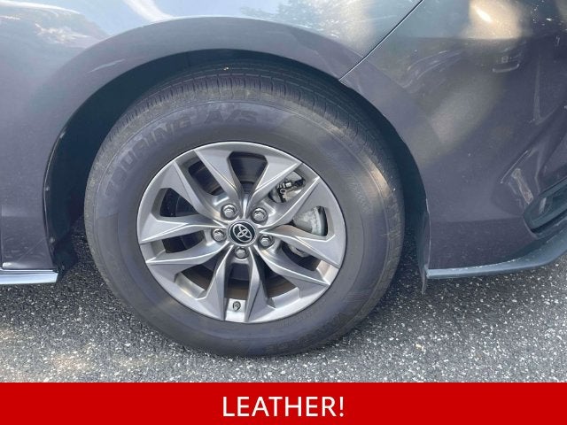 2025 Toyota Sienna XLE 8 Passenger