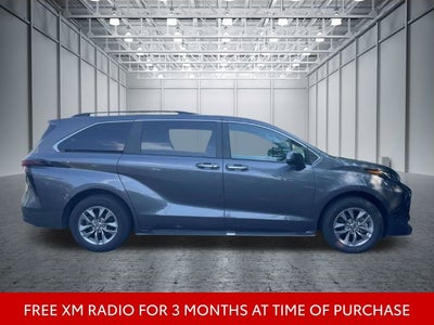 2025 Toyota Sienna XLE 8 Passenger