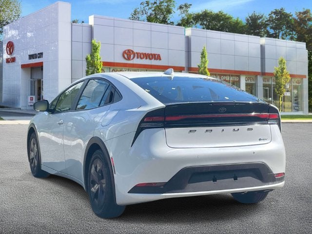 2025 Toyota Prius LE