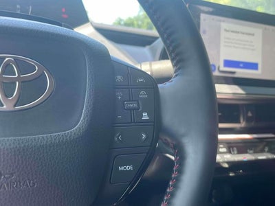 2025 Toyota Prius Plug-In Hybrid SE