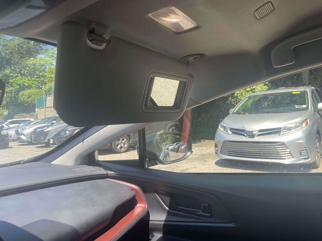 2025 Toyota Prius Plug-In Hybrid SE