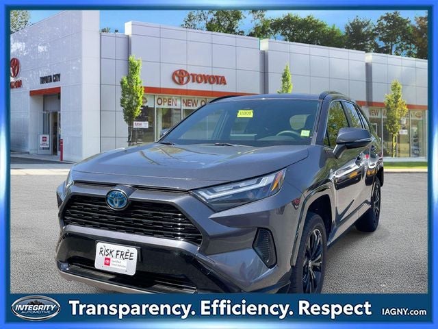 2023 Toyota RAV4 SE - Photo 4