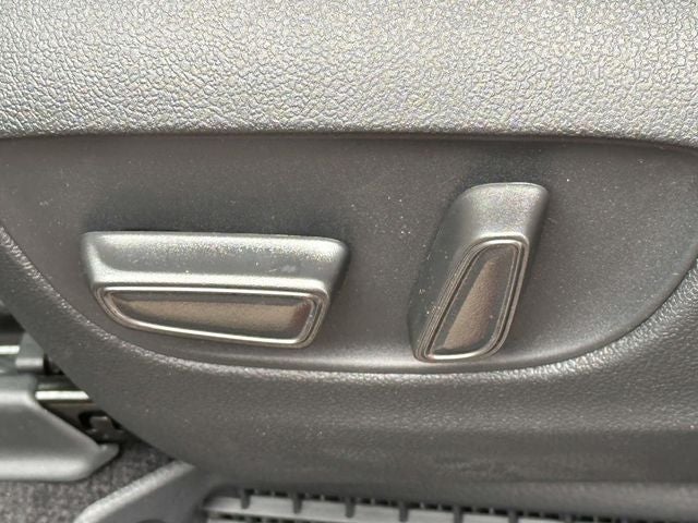 2025 Toyota Sienna LE 8 Passenger