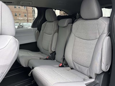 2026 Toyota Sienna Mobility LE 8 Passenger