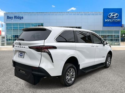 2026 Toyota Sienna Mobility LE 8 Passenger