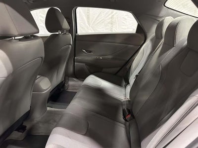 2023 Hyundai Elantra SE