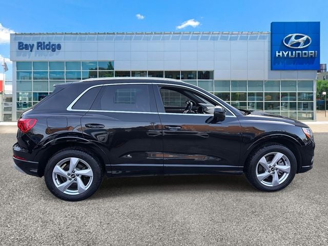 2022 Audi Q3 Premium quattro