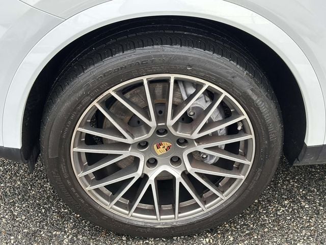 2023 Porsche Cayenne Base