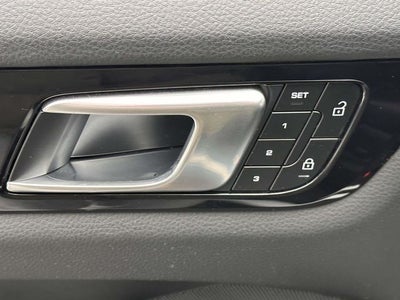 2023 Porsche Cayenne Base