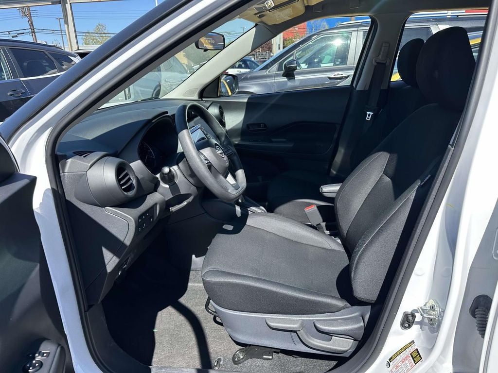 2024 Nissan Kicks S
