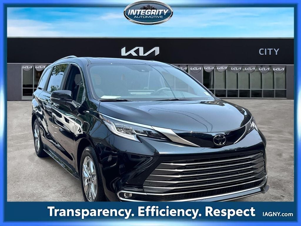 2026 Toyota Sienna Limited 7 Passenger