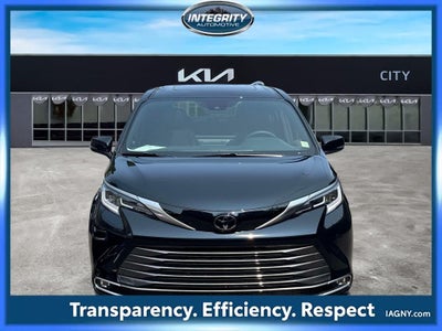 2026 Toyota Sienna Limited 7 Passenger