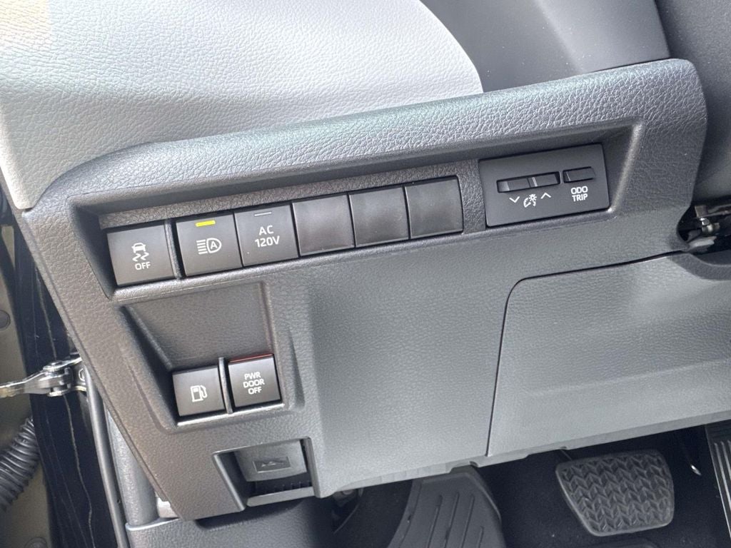 2026 Toyota Sienna Limited 7 Passenger