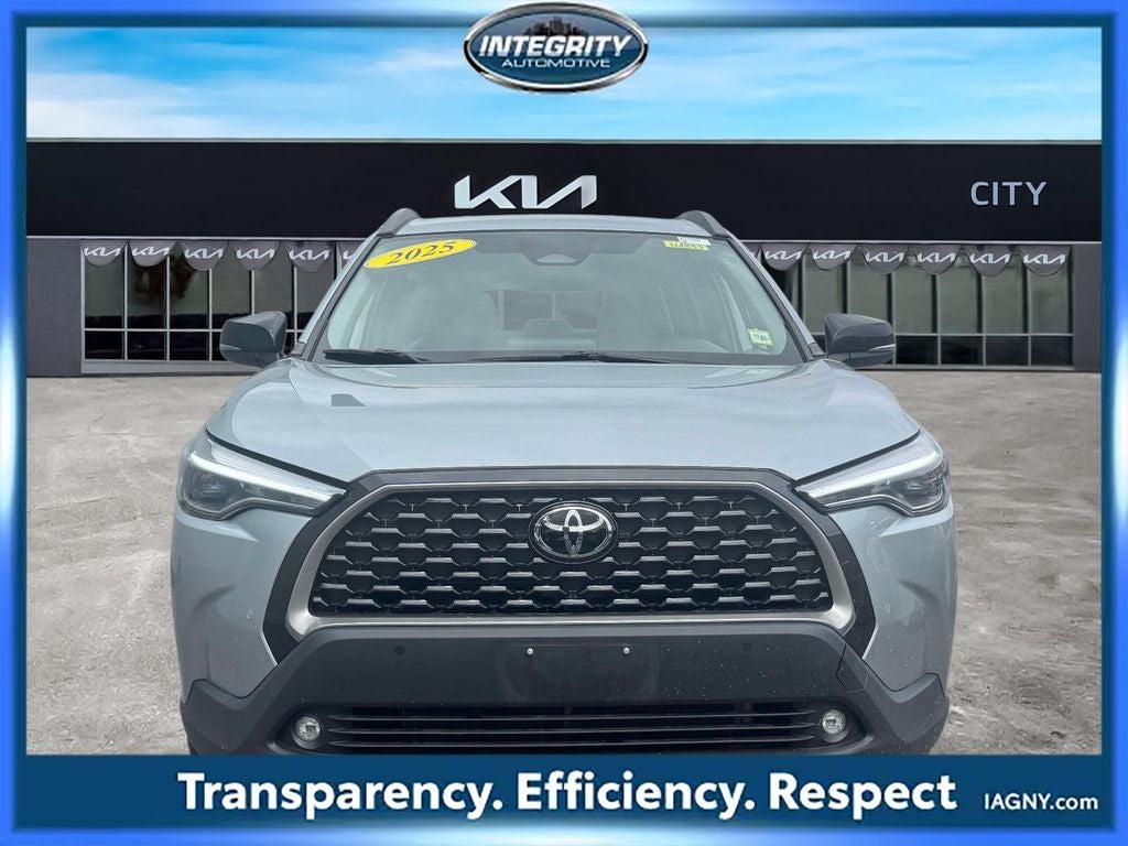 2025 Toyota Corolla Cross XLE