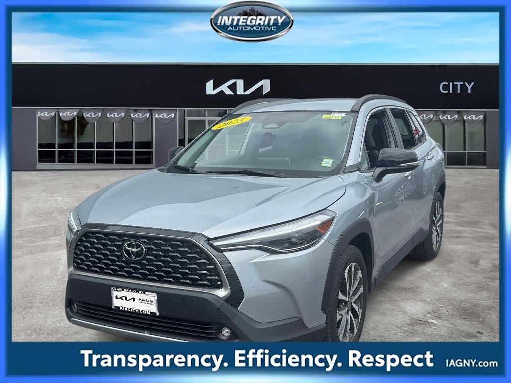 2025 Toyota Corolla Cross XLE