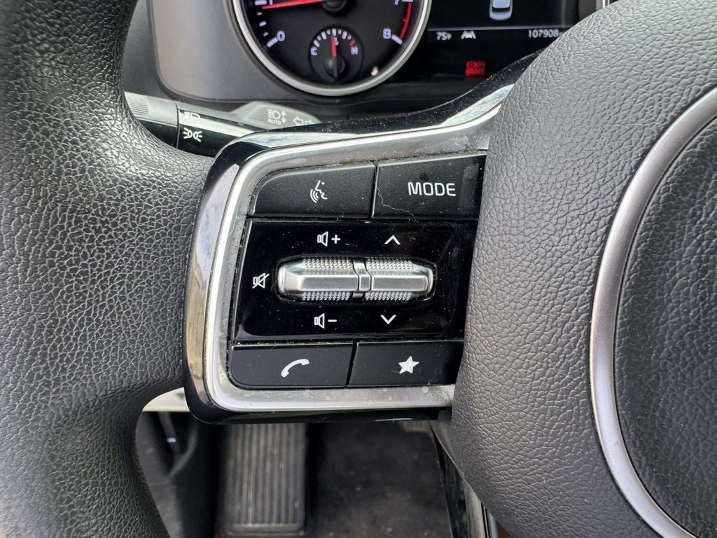 2022 Kia Carnival LX