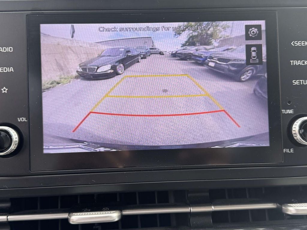 2022 Kia Carnival LX