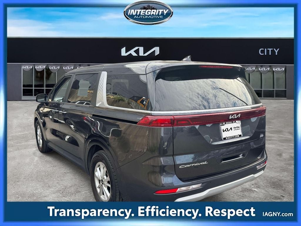 2022 Kia Carnival LX
