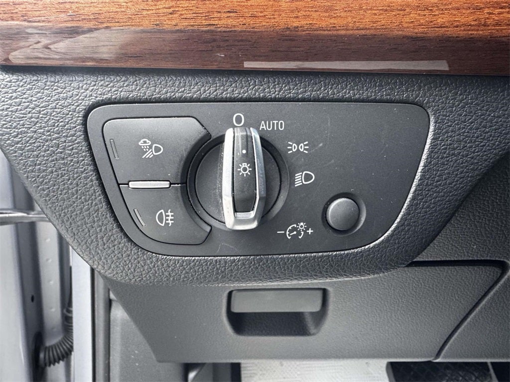 2023 Audi Q5 45 S line Premium quattro