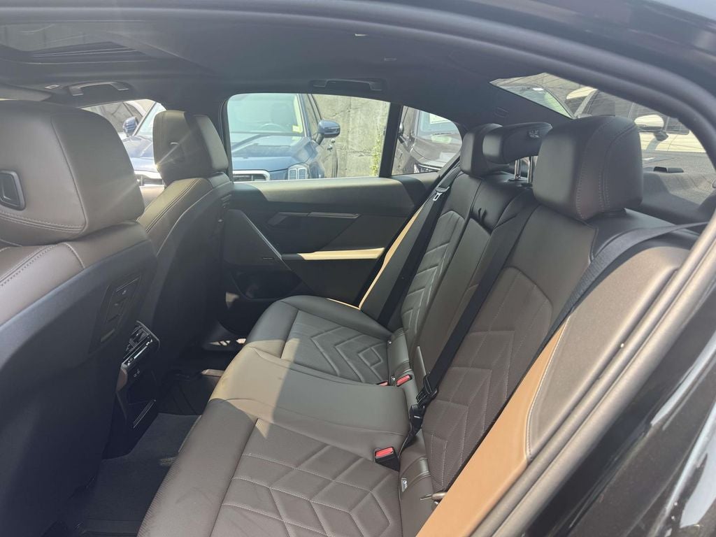 2025 BMW 5 Series 530i xDrive
