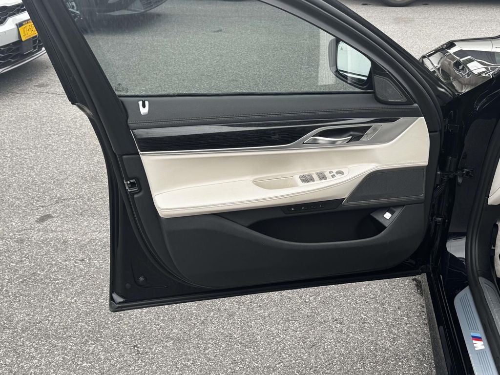 2022 BMW 7 Series 740i xDrive