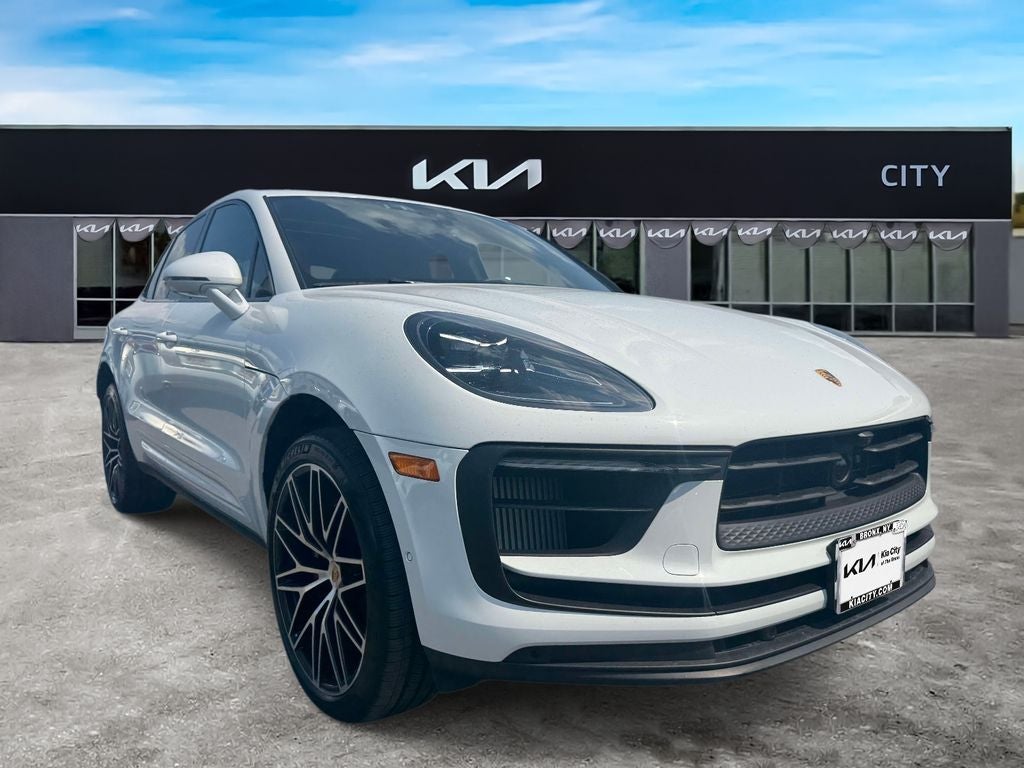2025 Porsche Macan S