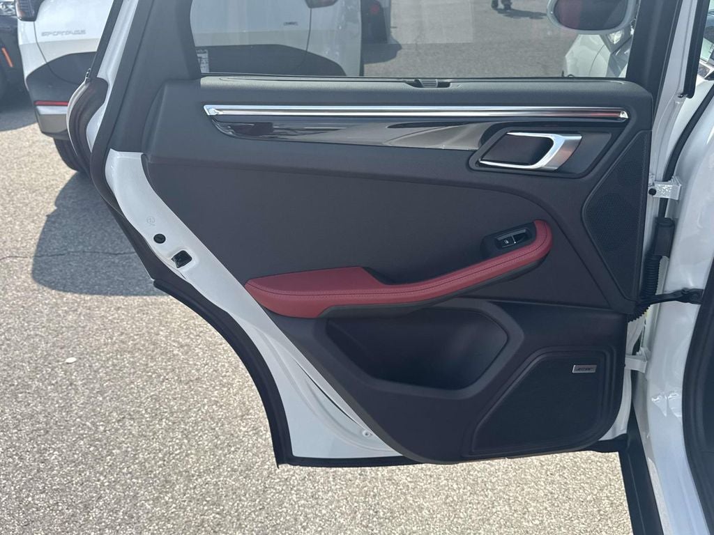 2025 Porsche Macan S