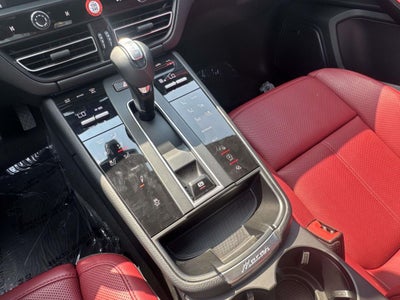 2025 Porsche Macan S