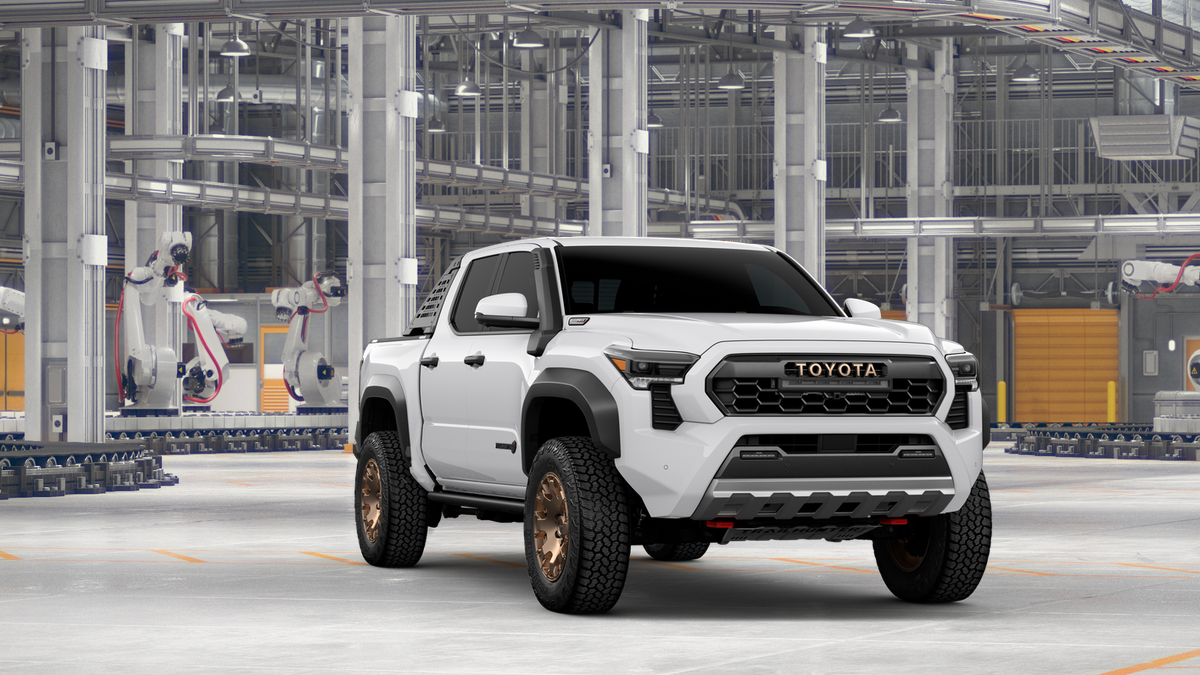 2026 Toyota Tacoma i-FORCE MAX Tacoma Trailhunter