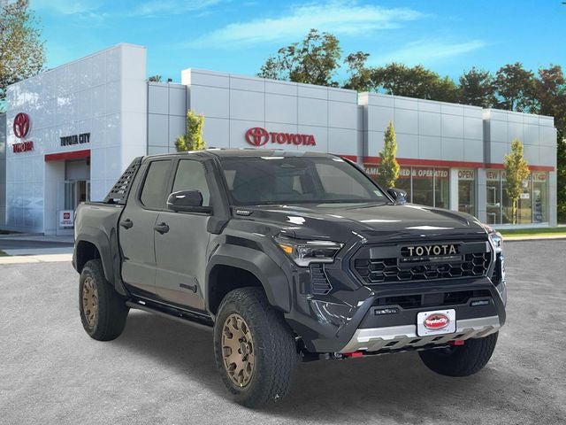 2026 Toyota Tacoma i-FORCE MAX Tacoma Trailhunter