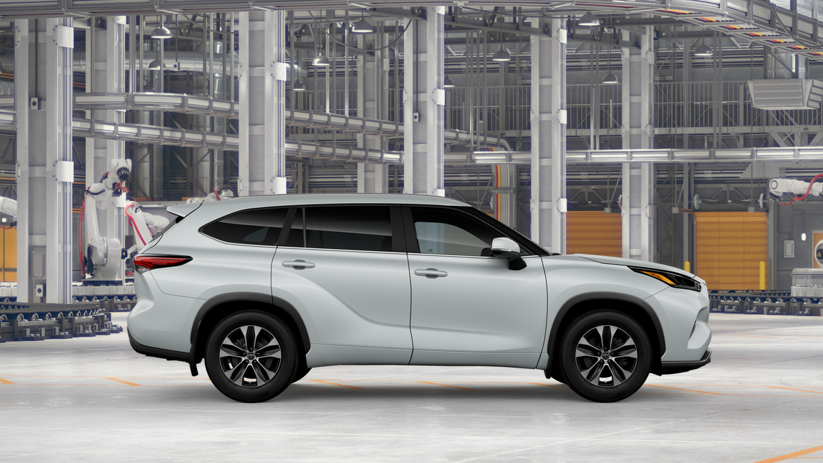 2026 Toyota Highlander XLE