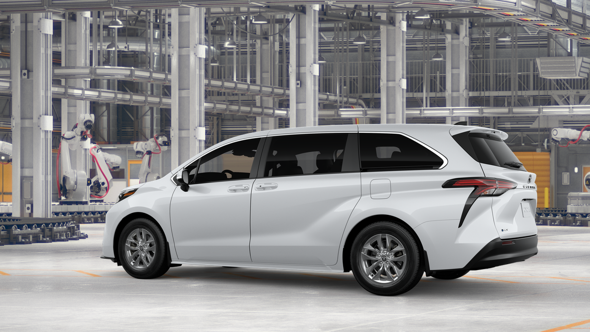 2026 Toyota Sienna LE