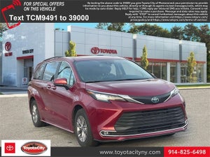 2023 Toyota Sienna XLE PRICED TO MAKE IT YOURS!